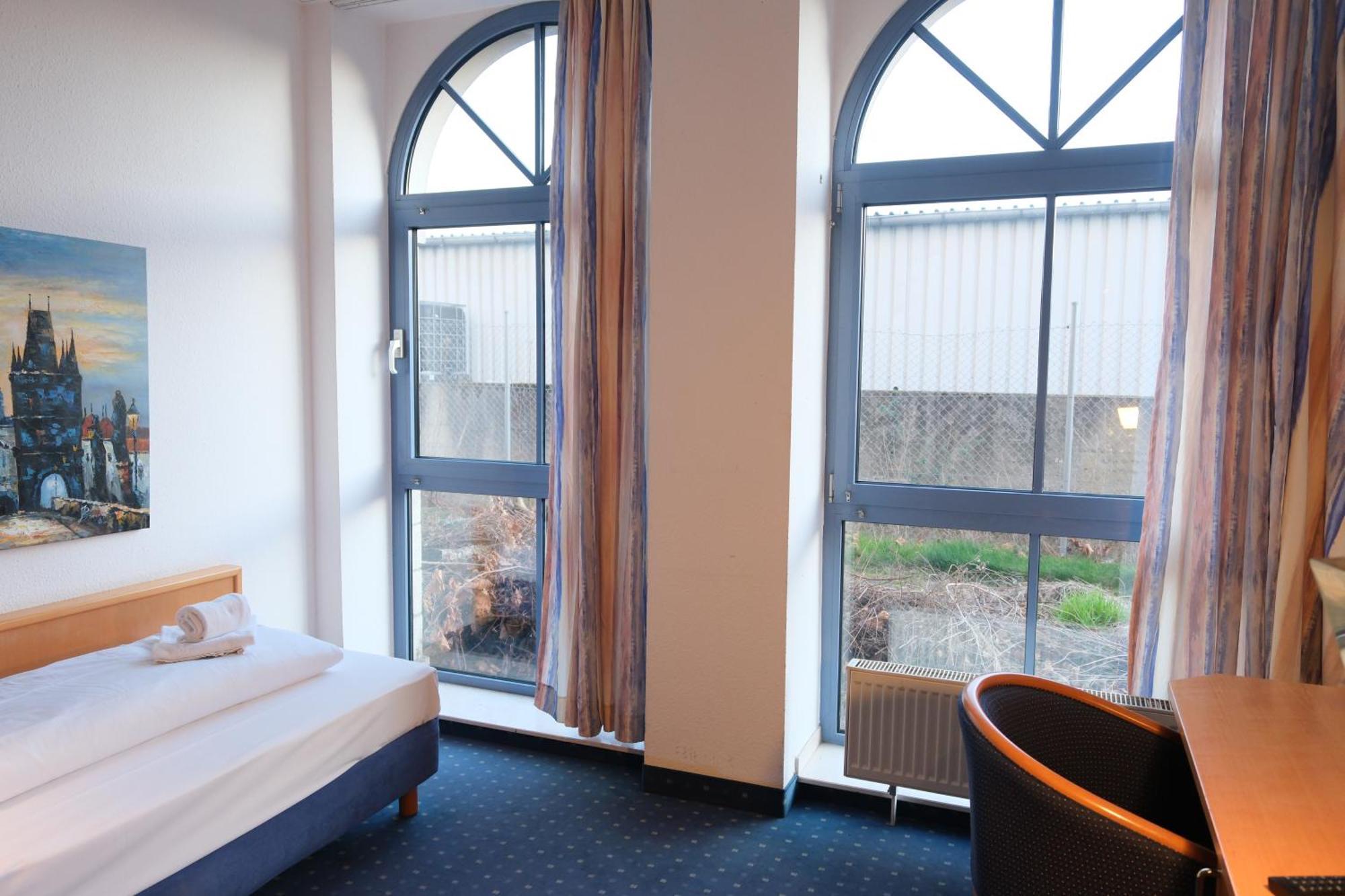 Stargaze Forum Hotel Duesseldorf-هيلدن المظهر الخارجي الصورة