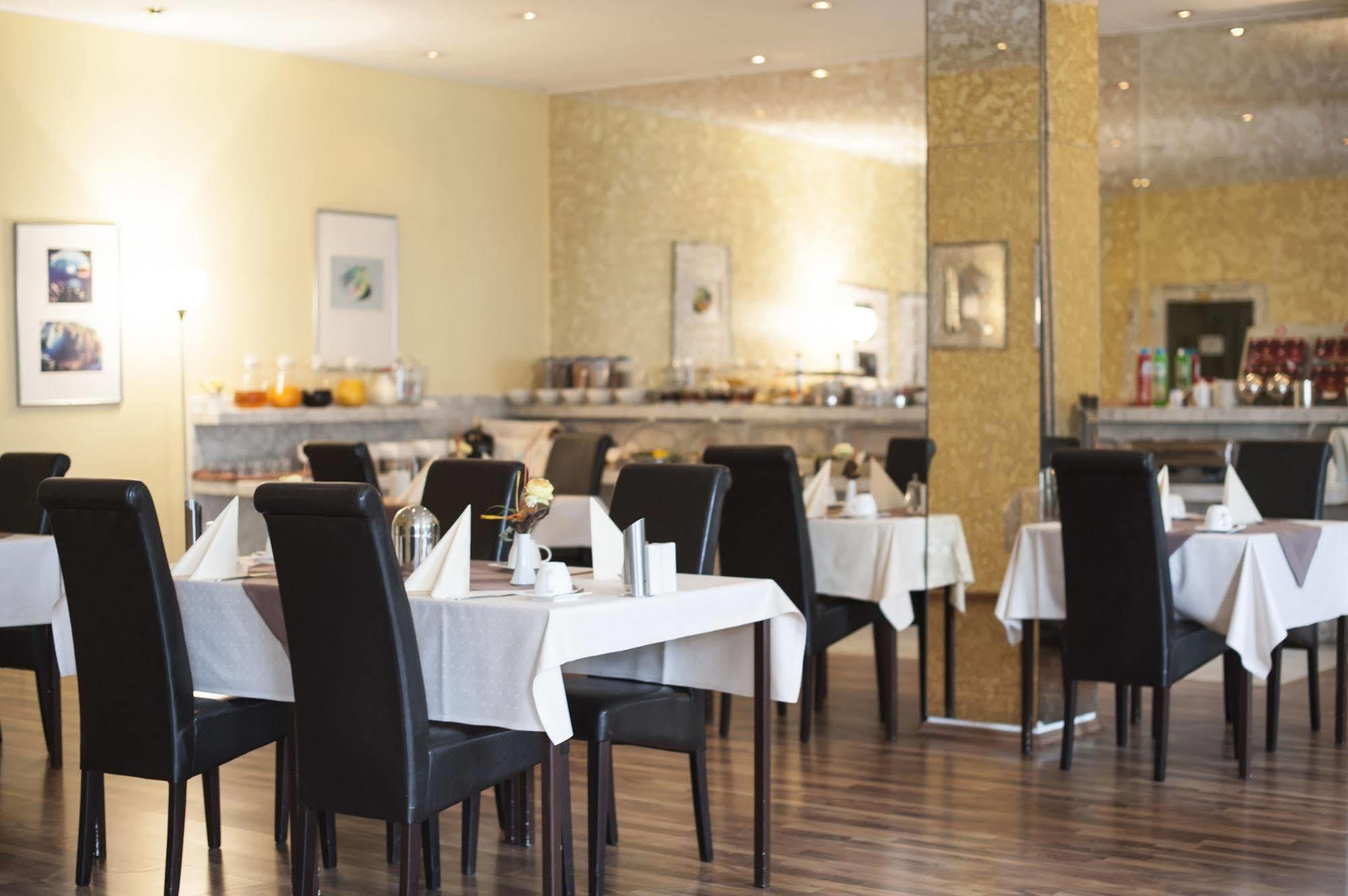Stargaze Forum Hotel Duesseldorf-هيلدن المظهر الخارجي الصورة